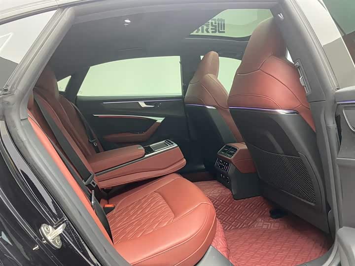 Audi A7L 2023 45 TFSI quattro S-line — фото 24