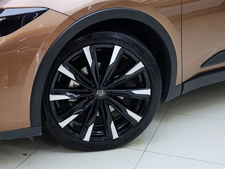 Toyota Sport 2023 2.4 T Sport Cross HEV 4 WD — фото 13