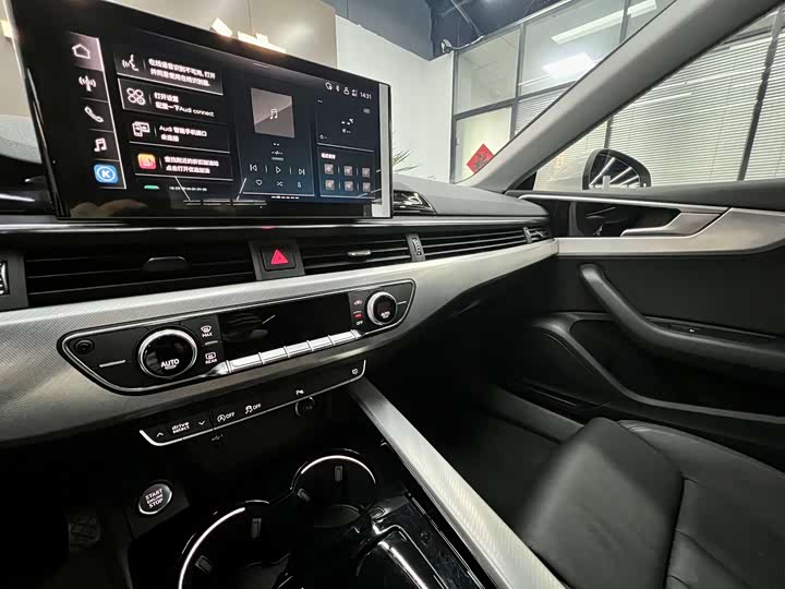 Audi A5 2024 Sportback 40 TFSI — фото 10