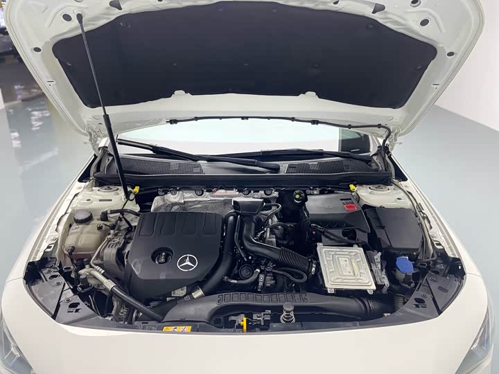 Mercedes-Benz CLA — фото 7
