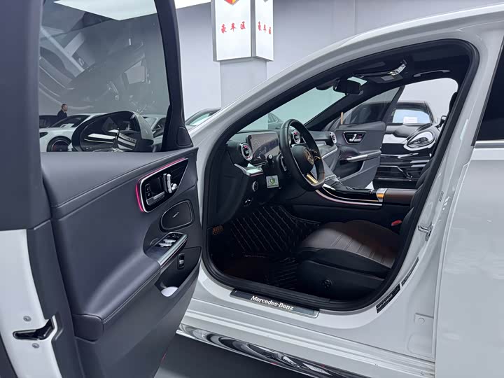 Mercedes-Benz C-Class 2024 C 260 L — фото 6