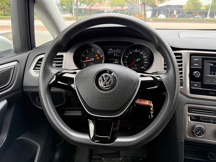 Volkswagen · 2016 1.6 L ATComfort — фото 11