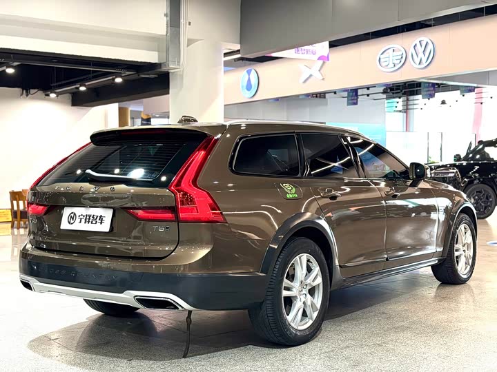Volvo V90 2017 Cross Country T 5 AWD — фото 5