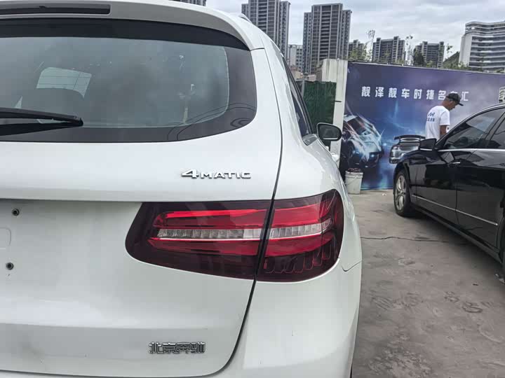 Mercedes-Benz GLC 260 4MATIC динамик — фото 9