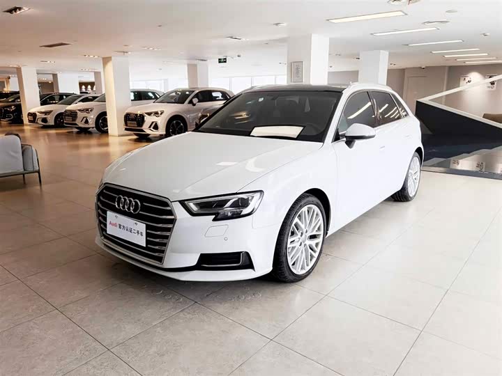 Audi A3 2018 30 Sportback 35 TFSI — фото 1