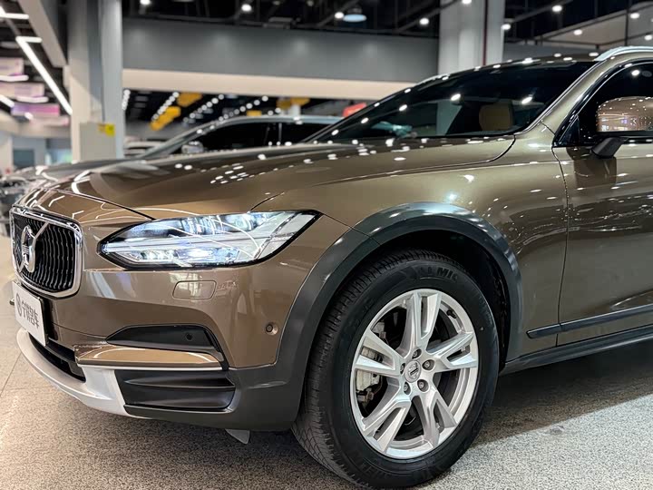 Volvo V90 2017 Cross Country T 5 AWD — фото 11