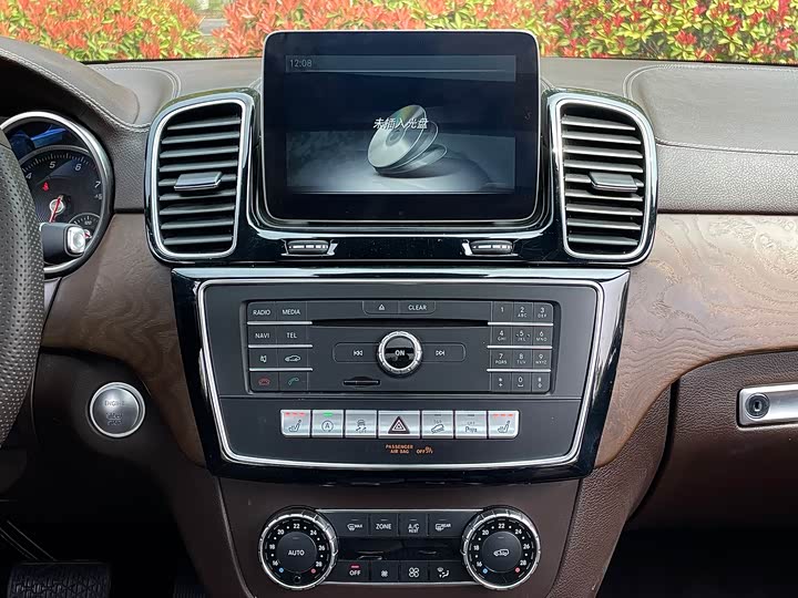 Mercedes-Benz GLE — фото 9
