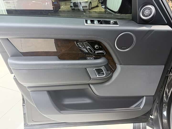 Land Rover Range Rover — фото 11