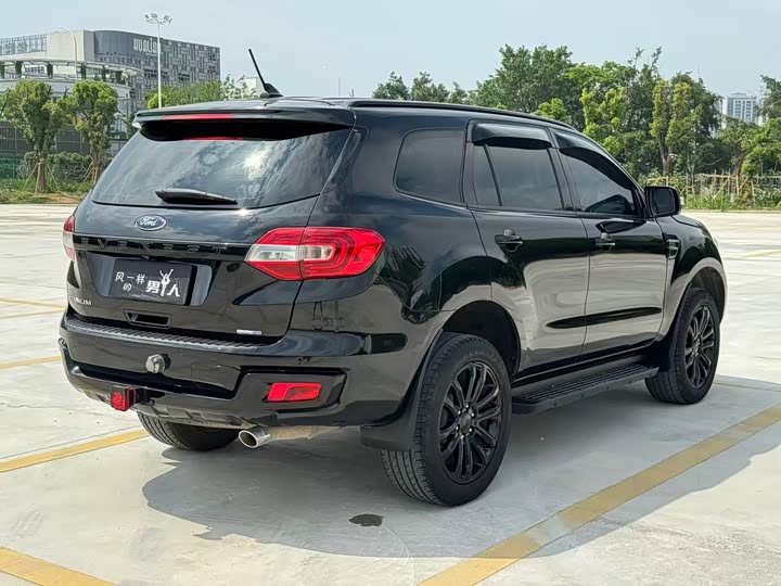 Ford Everest — фото 15