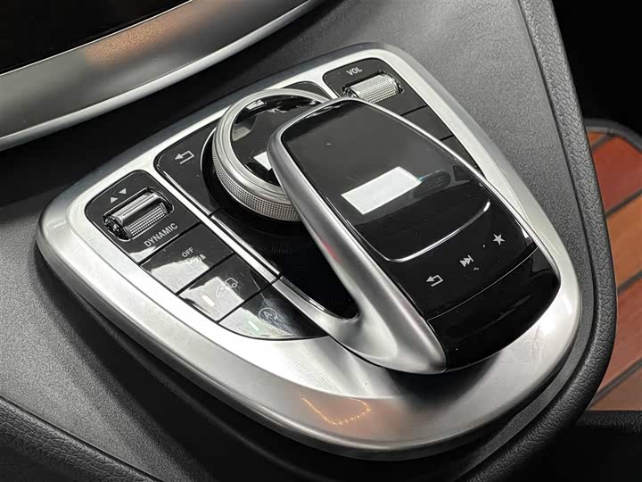 Mercedes-Benz V-Class 2018 V 260 V — фото 13