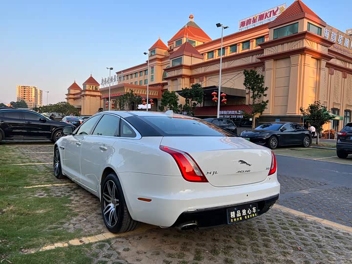 Jaguar XJ 2018 XJL 3.0 SC 2 WD — фото 4
