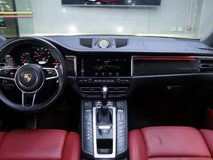 Porsche Macan 2020 Macan 2.0 T — фото 19