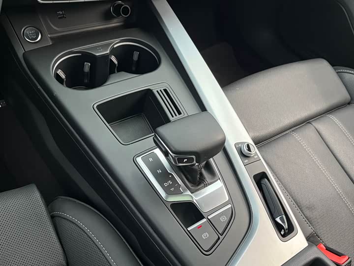 Audi A4L 2022 40 TFSI — фото 17