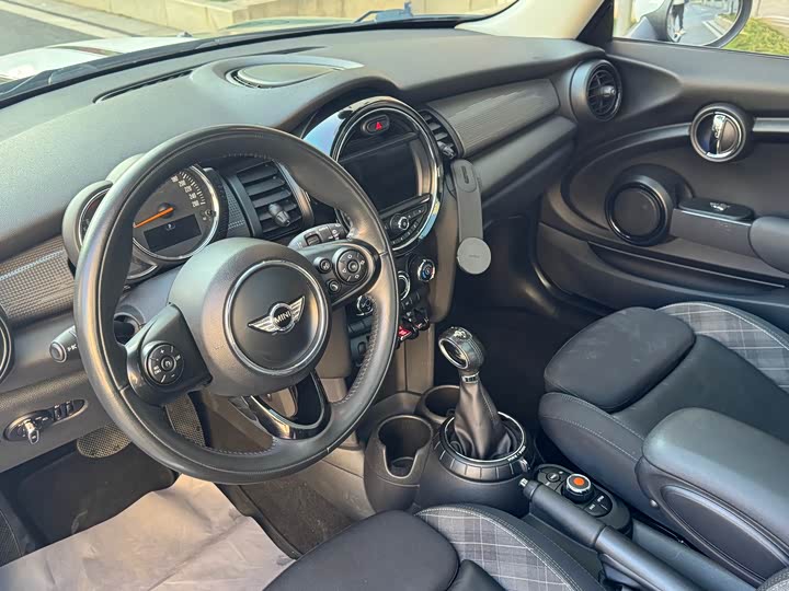 MINI Hatch — фото 10