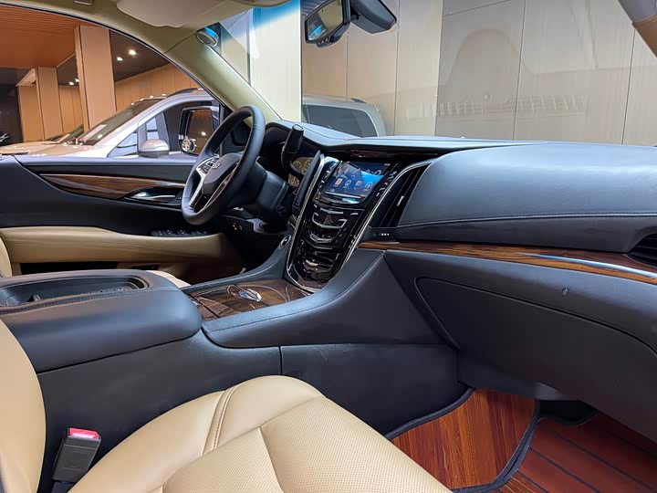 Cadillac ESCALADE 2017 6.2 L ESV — фото 17