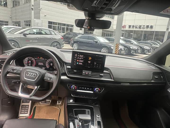 Audi Q5L Sportback 2022 40 TFSI RS — фото 19