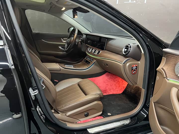 Mercedes-Benz E-Class 2023 E 260 L — фото 12