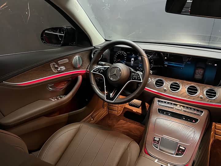 Mercedes-Benz E-Class 2023 E 300 L Luxury — фото 17