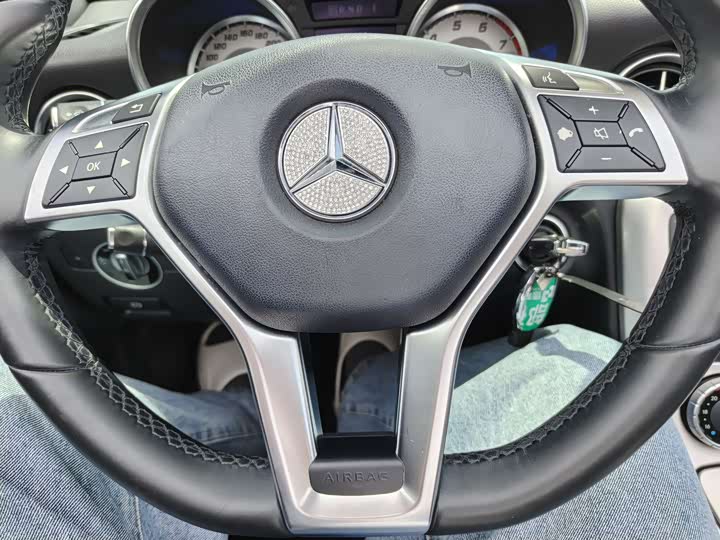 Mercedes-Benz SLK-Class 2011 SLK 200 — фото 8