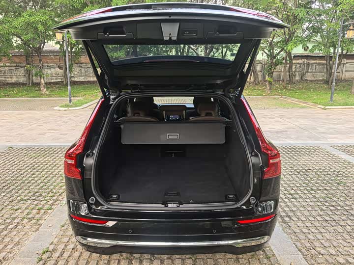 Volvo XC60 2022 B 5 4 WD — фото 20