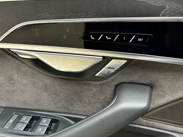 Audi A8 2019 Plus A 8 L 50 TFSI quattro Comfort — фото 13