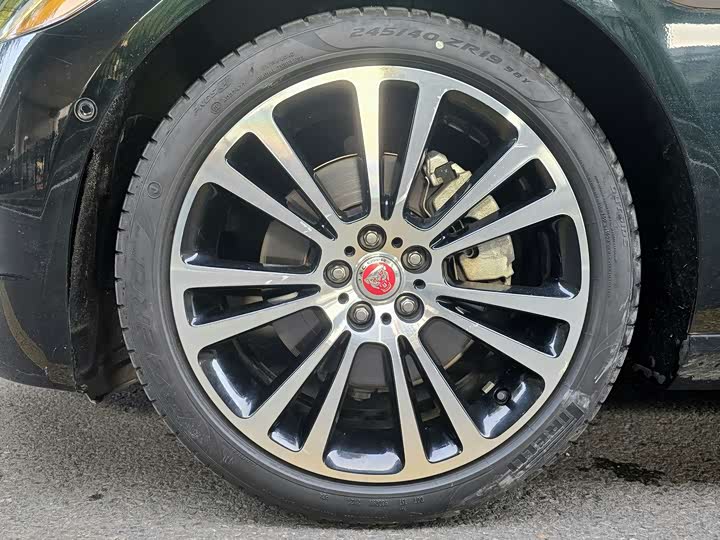 Jaguar XFL 2021 XFL 2.0 T P 250 2 WD — фото 15