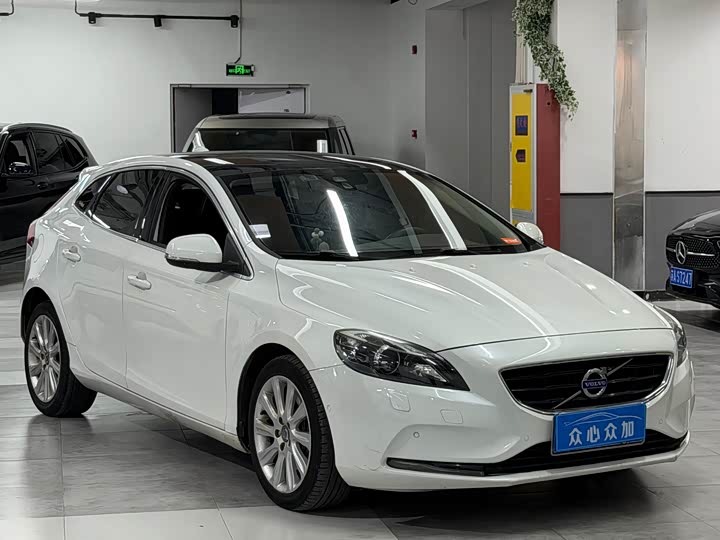Volvo V40 2016 T 3 — фото 3