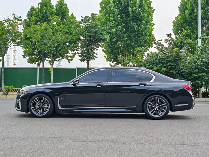 BMW 7 Series 730Li M спортпакет — фото 11