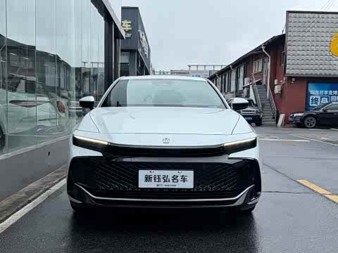 Toyota Sport 2023 2.5 L Sport Cross HEV 2 WD — фото 20