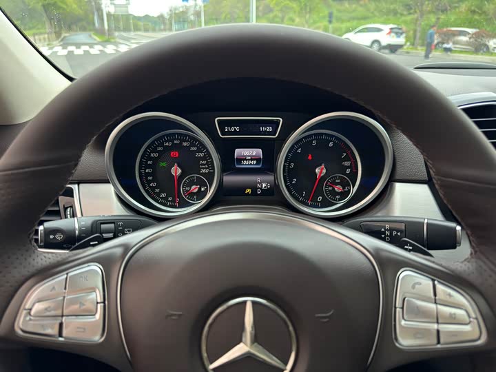 Mercedes-Benz GLE 2015 GLE 320 4 MATIC — фото 4
