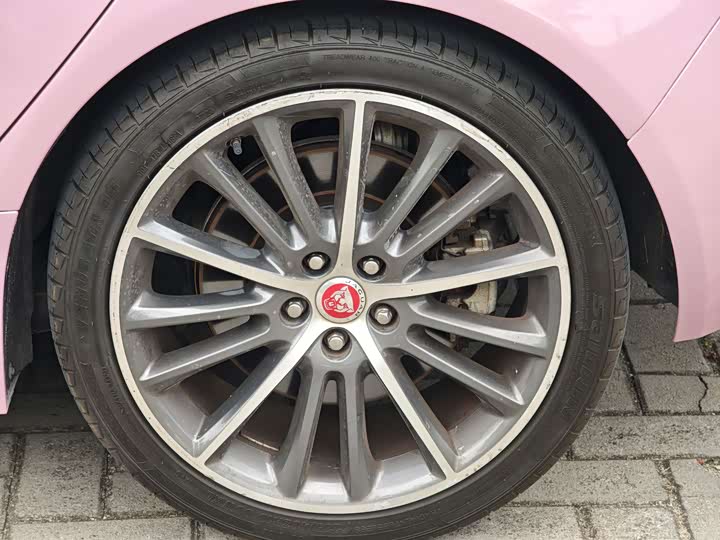 Jaguar XEL 2018 2.0 T 200 PS — фото 15