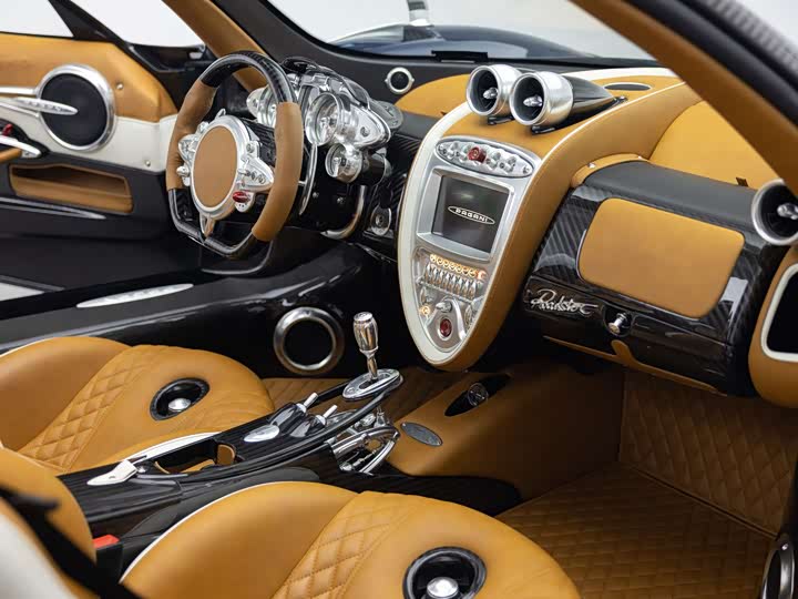 Pagani Huayra 2025 6.0 L AT — фото 33