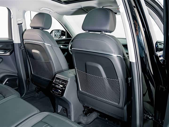 Audi Q6 2025 40 TFSI quattro 7 — фото 18