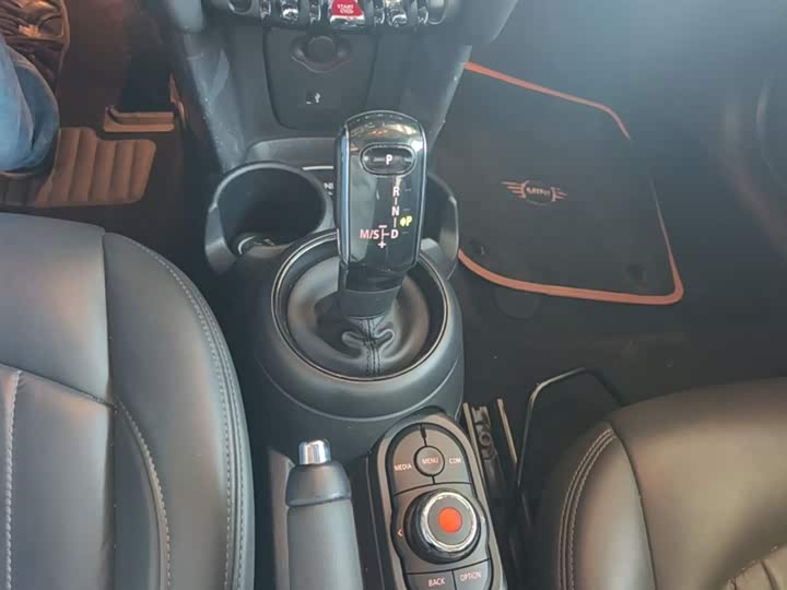 MINI Hatch — фото 14