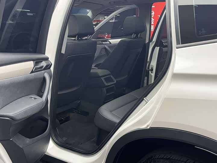 BMW X3 2016 s Drive 20i — фото 15