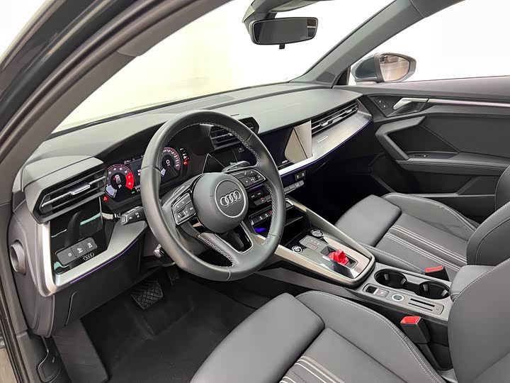 Audi A3 2023 Sportback 35 TFSI Sport — фото 15