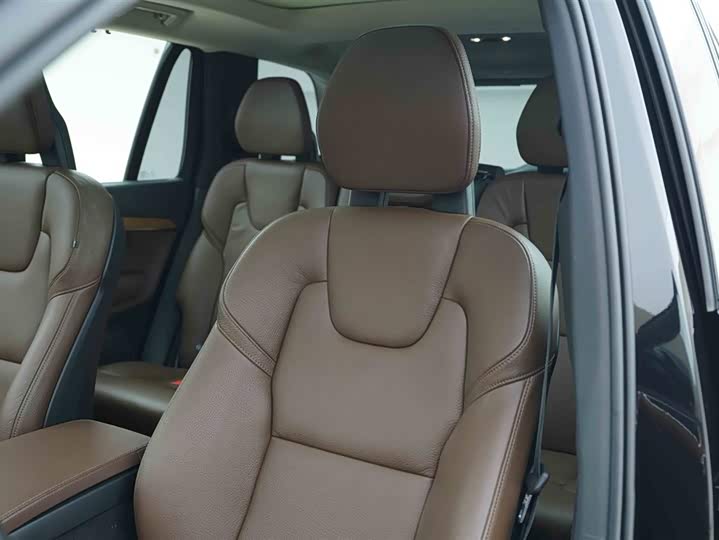 Volvo XC90 2020 T 6 7 — фото 13