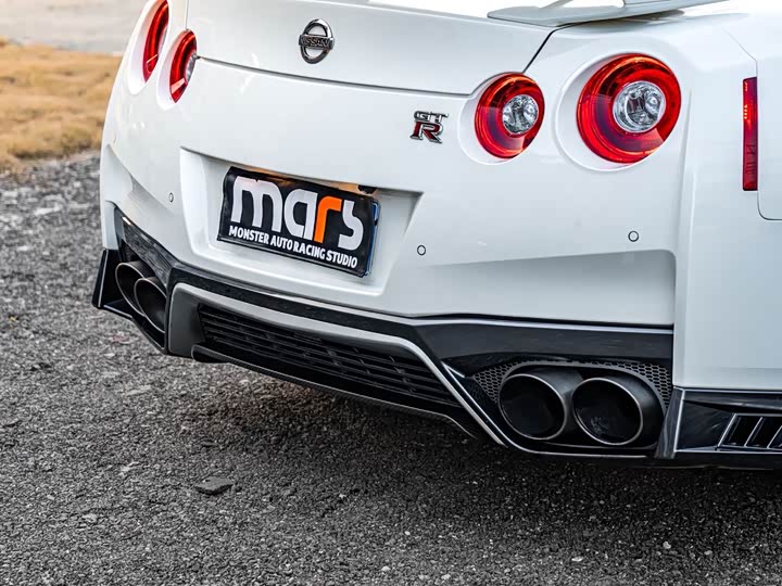 Nissan GT-R 2017 3.8 T — фото 10