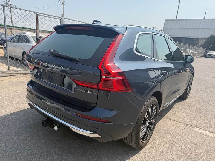 Volvo XC60 2022 B 5 4 WD — фото 3