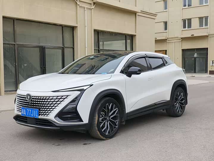 Changan UNI-T 2022 1.5 T Premium — фото 1