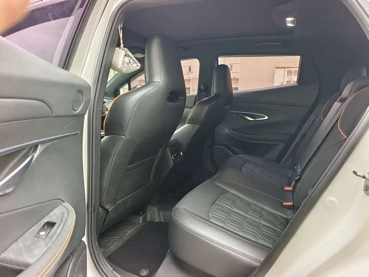 Changan UNI-T 2022 1.5 T Premium — фото 4