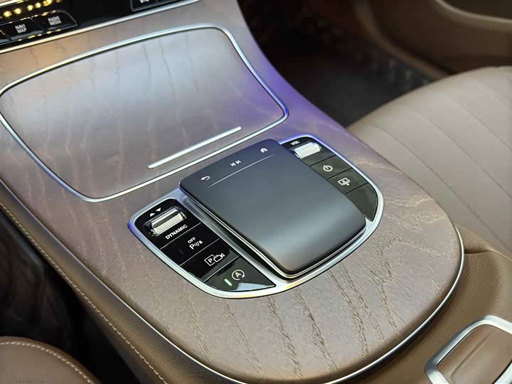 Mercedes-Benz E-Class 2023 E 300 L Luxury — фото 15