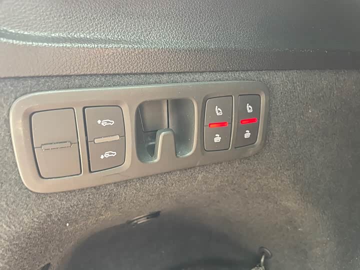 Audi Q7 2020 55 TFSI quattro — фото 17