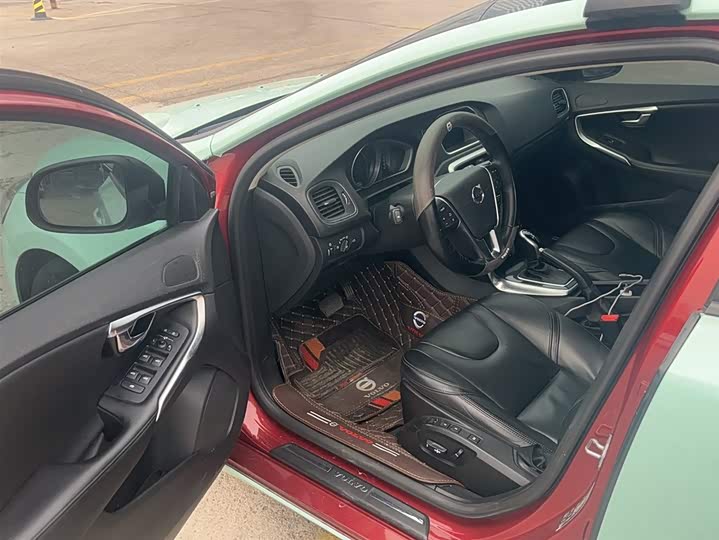 Volvo V40 2017 T 3 — фото 12