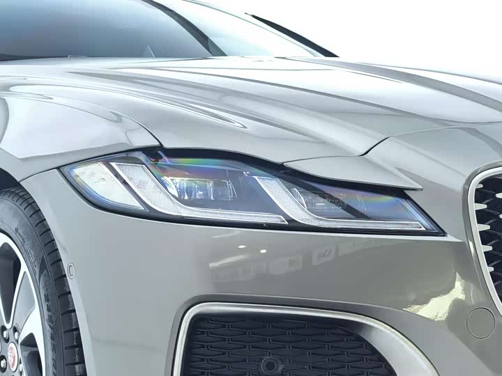 Jaguar XFL 2022 XFL 2.0 T P 200 2 WD — фото 4
