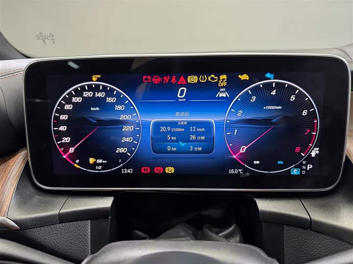 Mercedes-Benz GLC 2025 GLC 300 L 4 MATIC 5 — фото 17