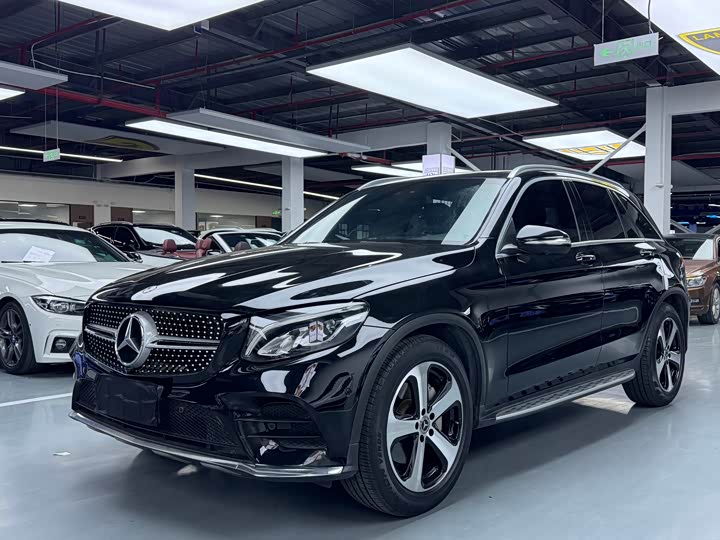 Mercedes-Benz GLC 2018 GLC 260 4 MATIC Luxury — фото 1