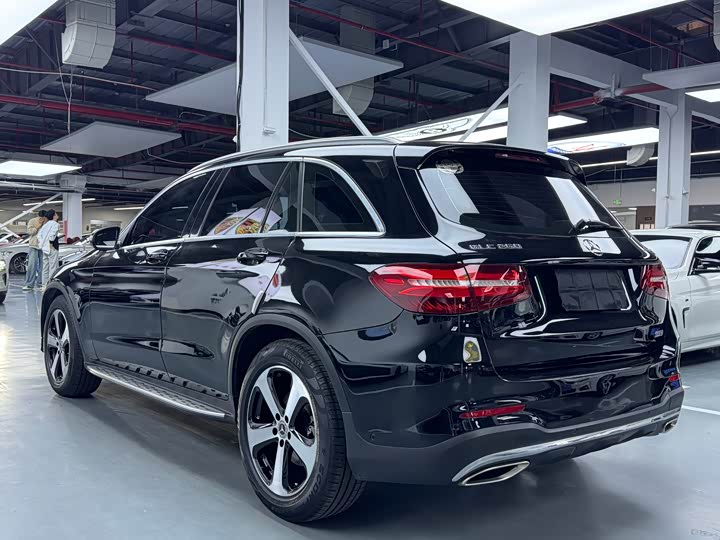 Mercedes-Benz GLC 2018 GLC 260 4 MATIC Luxury — фото 24