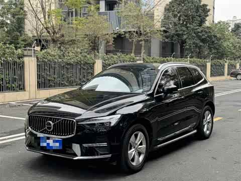 Volvo XC60 2022 B 5 4 WD — фото 11