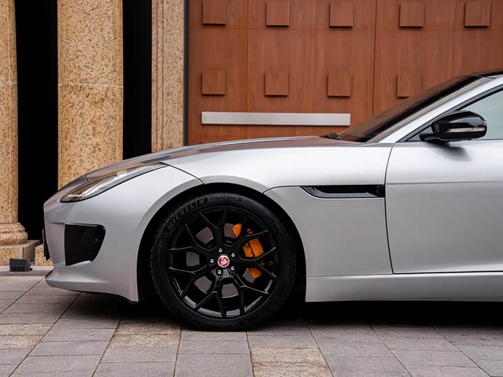 Jaguar F-TYPE 2016 3.0 SC — фото 15